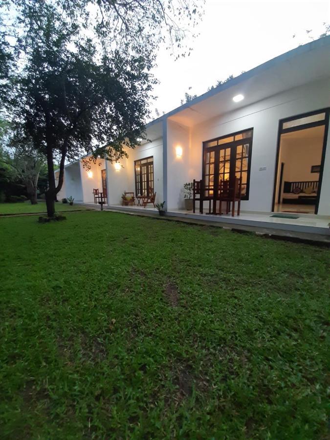Hotel Chanara Sigiriya Luaran gambar